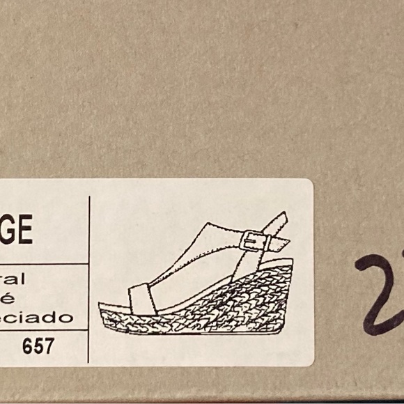 Kenneth Cole NEW IN BOX Reaction Spiced Coral (red-orange) Wedge Sandals - Picture 9 of 13